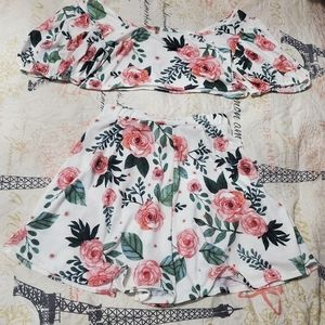 Floral print crop topset with floral skort